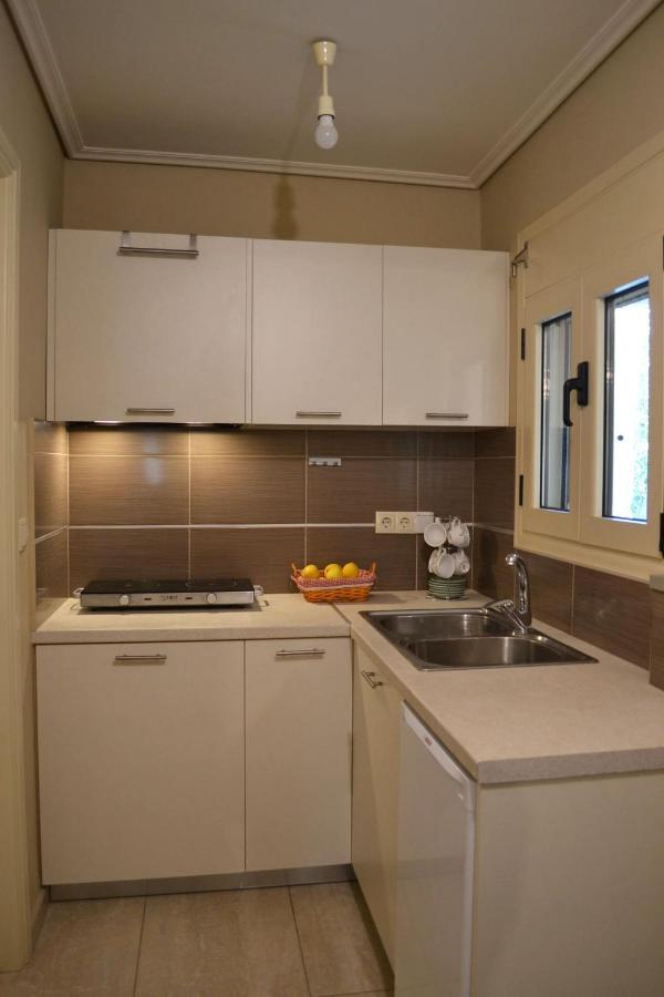 Kalamata Beach Maizonette Ground Floor And Semi-Basement With Yard Ngoại thất bức ảnh